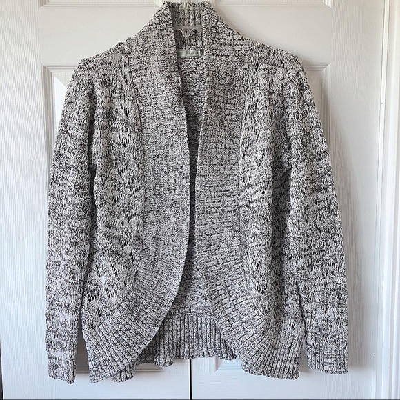 Maurices Sweaters - Women’s Thick Grey Long Sleeve Cardigan Sweater